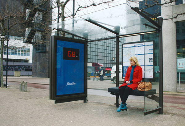 quảng cáo nhà chờ xe buýt