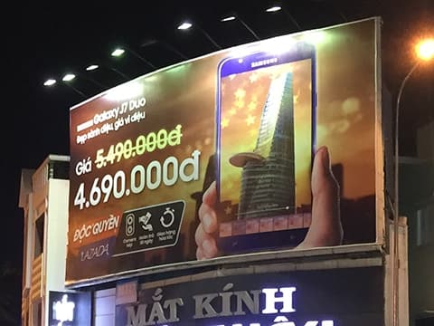 [OOH] Lazada vs Tiki: Cuộc chiến Billboard ở TP Hồ Chí Minh