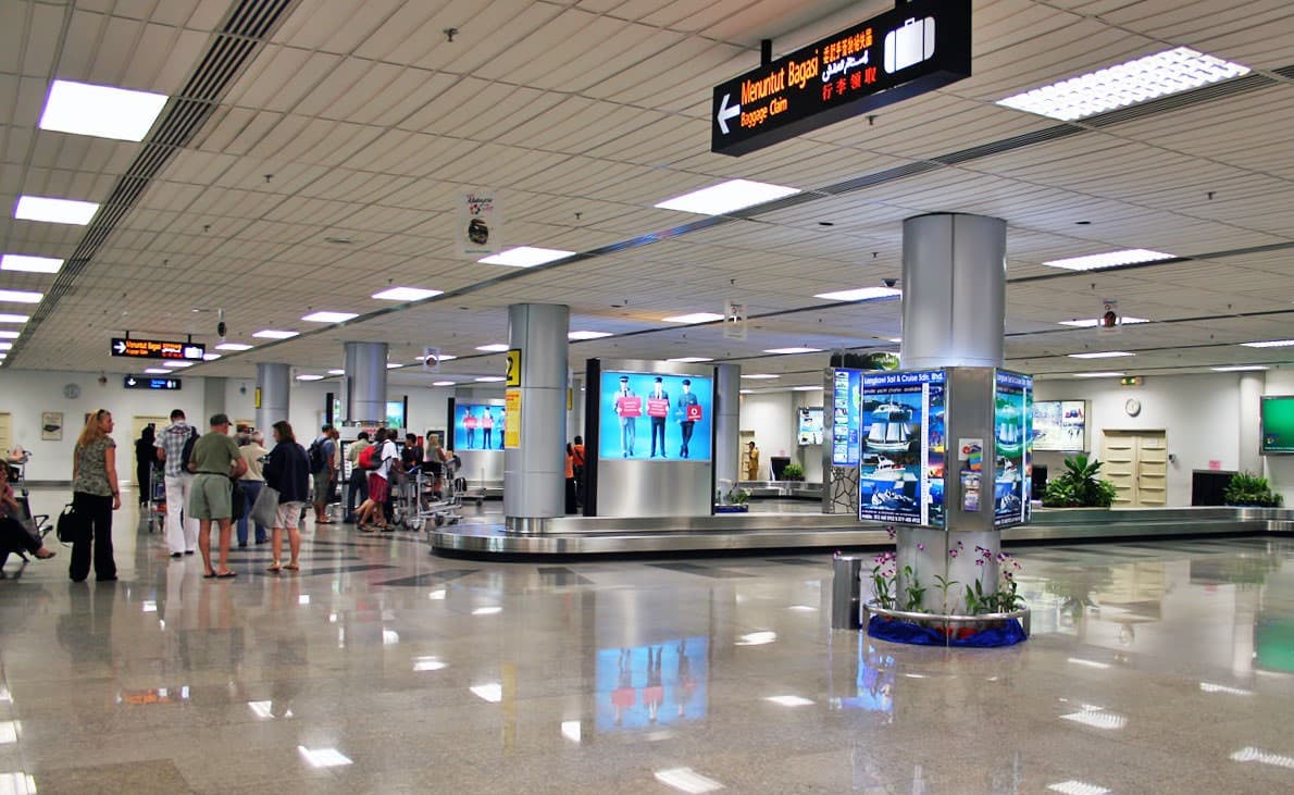 Tại sao doanh nghiệp nên đặt biển quảng cáo tại sân bay