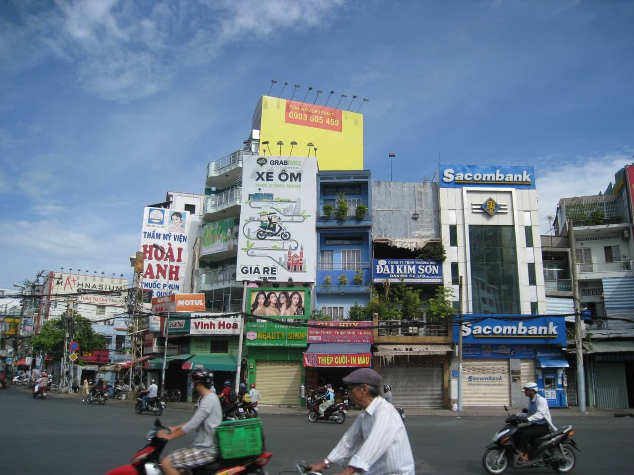 [OOH] Bảng quảng cáo ở vòng xoay