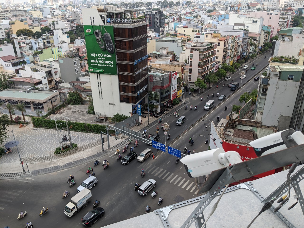 THE LARGEST OUTDOOR ADVERTISING MEASUREMENT COMPANY IN VIETNAM – COMPASS TECH