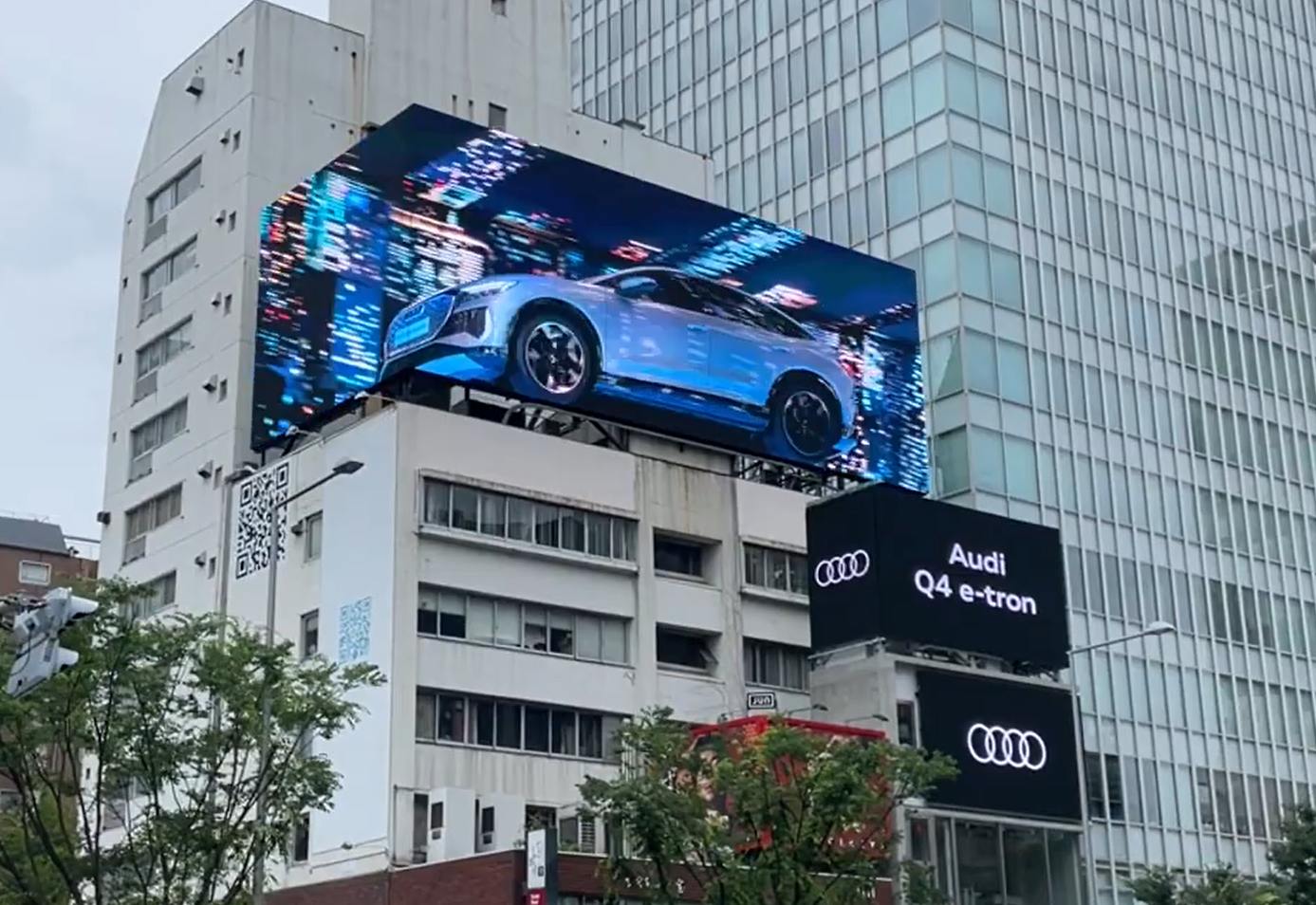 SIÊU PHẨM 3 MÀN HÌNH LED 3D CỦA AUDI JAPAN